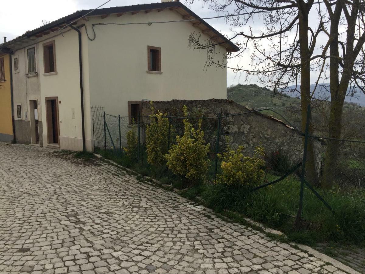 Montagna & Relax Villa Castel Di Sangro Bagian luar foto